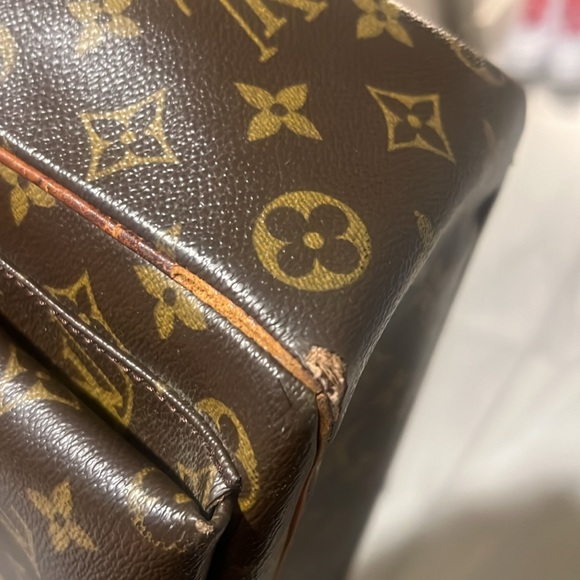 Authentic Louis Vuitton Monogram Multipli Cite Shoulder Tote Bag - Picture 11 of 16